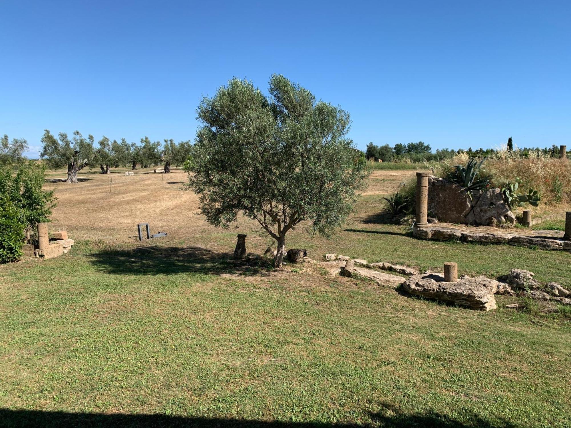 Resort Fonte Vulci Канино Экстерьер фото